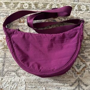 Uniqlo round mini shoulder